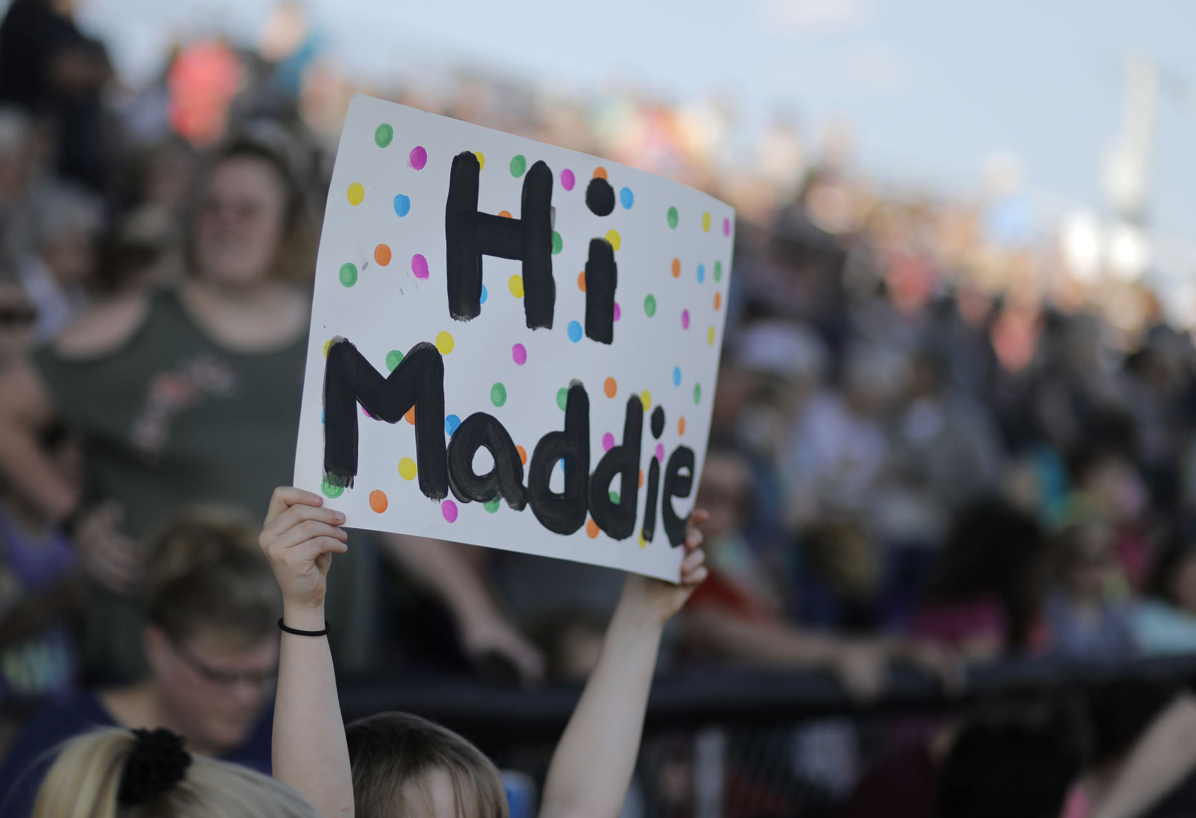 051518mp-Maddie-Poppe-concert-32